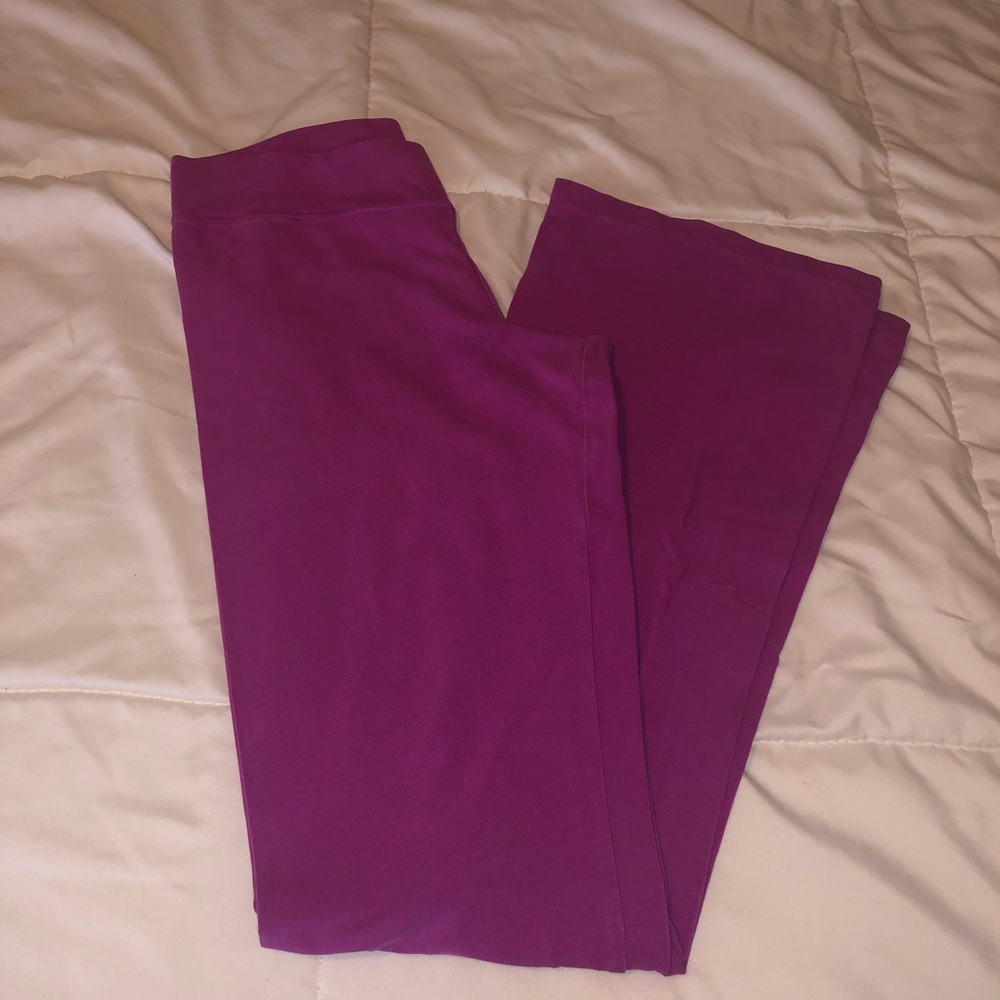 VICTORIAS SECRET YOGA PANTS. SZ SM *LIKE NEW*